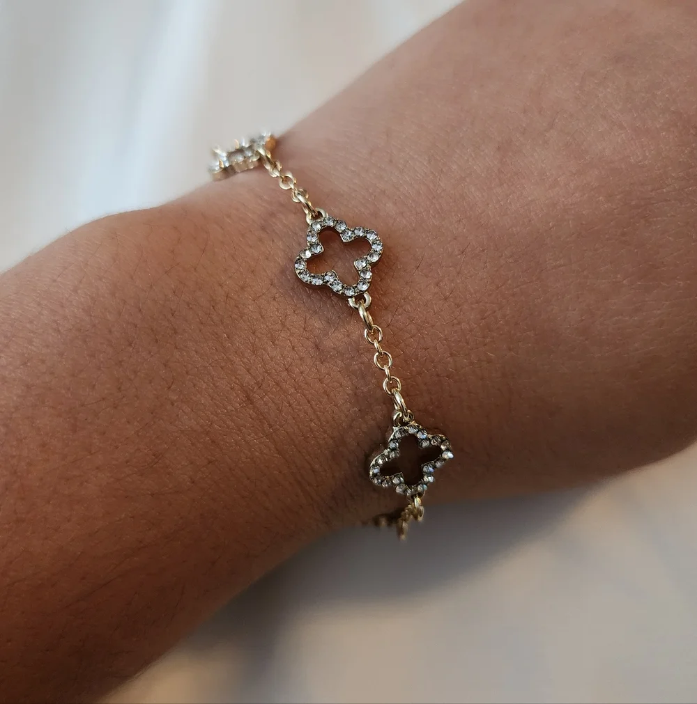 4-Leaf Clover Flower Bracelet Adjustable Cutout Gold-tone Clear Rhinestone